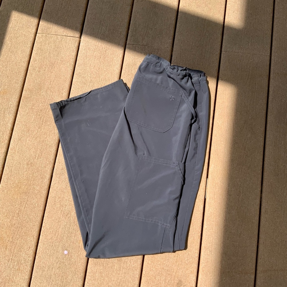 Woman’s Grey Aero Wide leg scrub